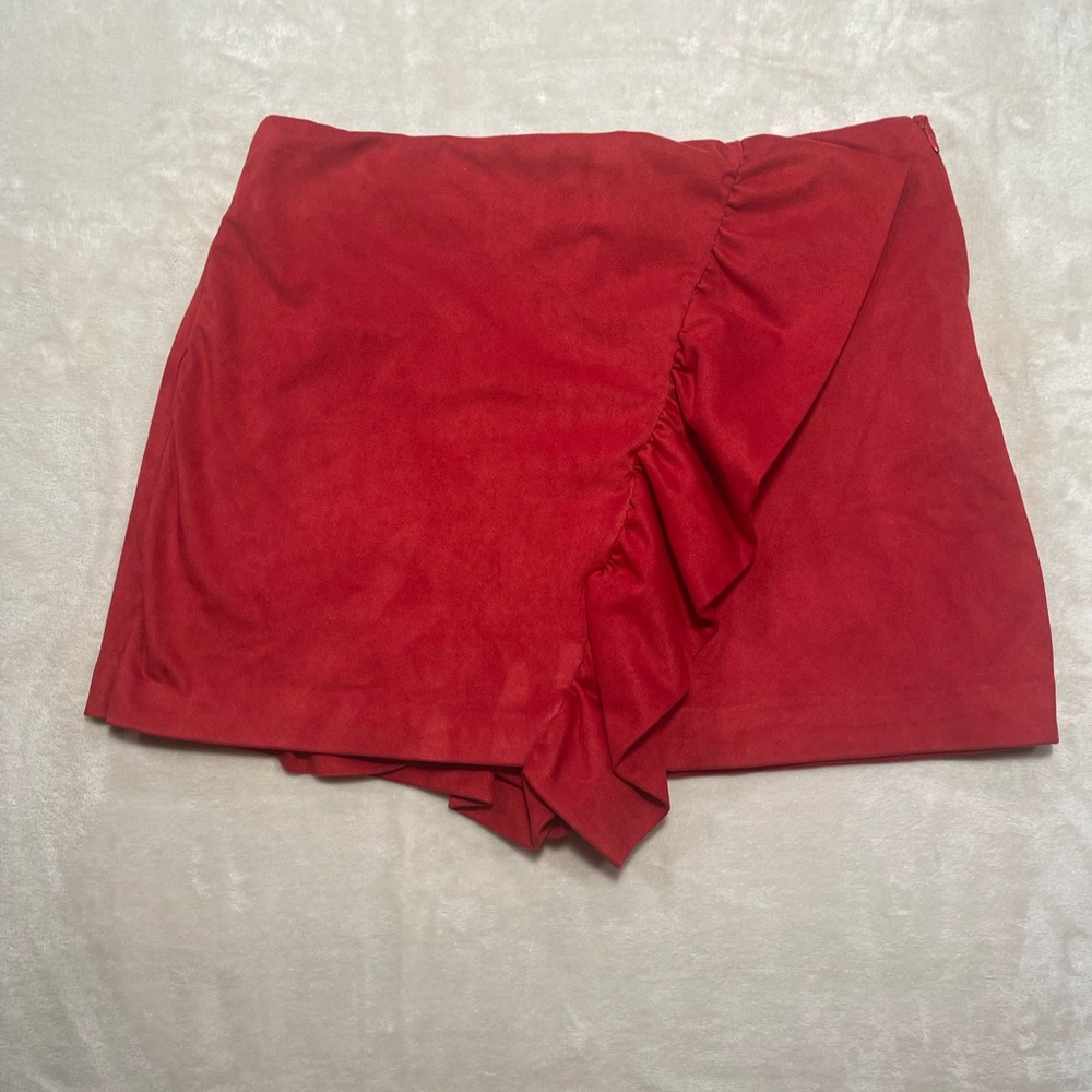 ZARA Red Faux Suede Ruffle Wrap Skort Women’s Size 10 Mini Skirt Shorts